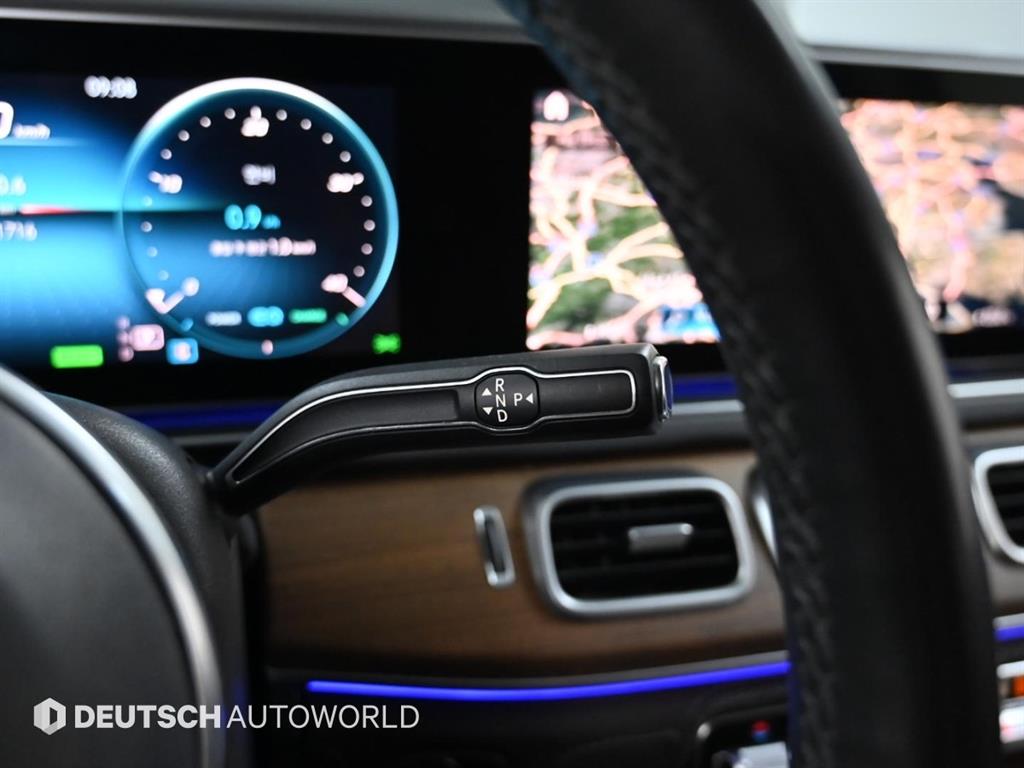 Mercedes Benz GLE Class - Vista 9