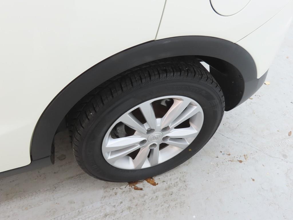 Ssangyong Tivoli 2017 Blanco - Importación desde Corea - HF Imports Iquique - Foto 19