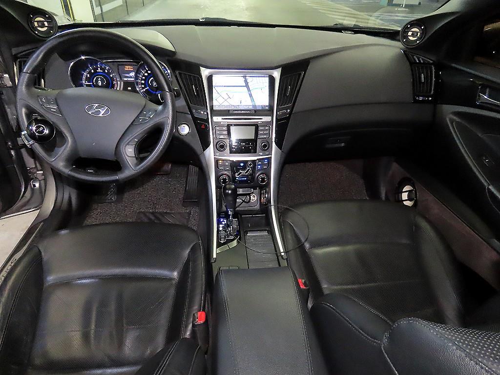 HYUNDAI Sonata - Vista 10