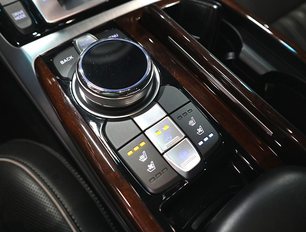 Genesis EQ900 - Vista 12