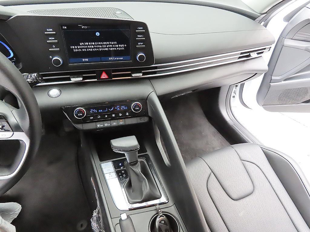 HYUNDAI Avante 2024 Blanco - Importación desde Corea - HF Imports Iquique - Foto 7