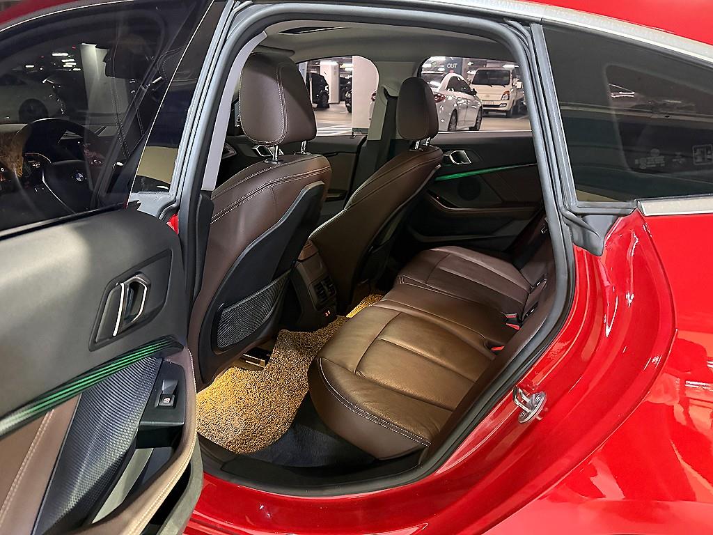 BMW 2 series - Vista 8