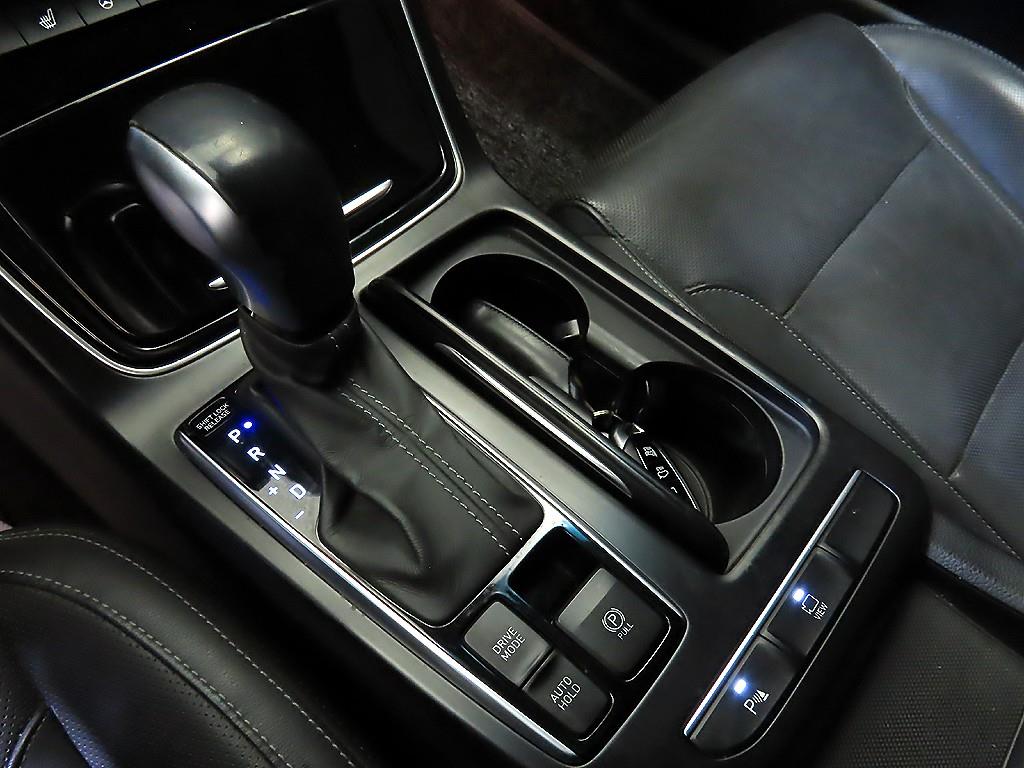 HYUNDAI Grandeur - Vista 12