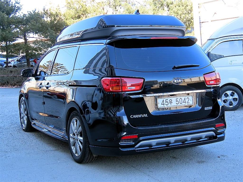 KIA Carnival - Vista 3