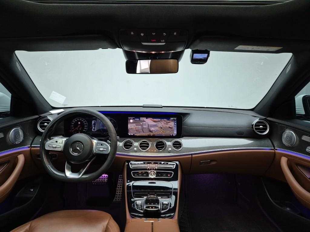 Mercedes Benz E class - Vista 6