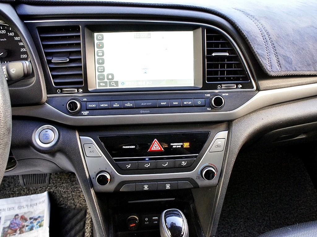 HYUNDAI Avante 2018 Blanco - Importación desde Corea - HF Imports Iquique - Foto 10