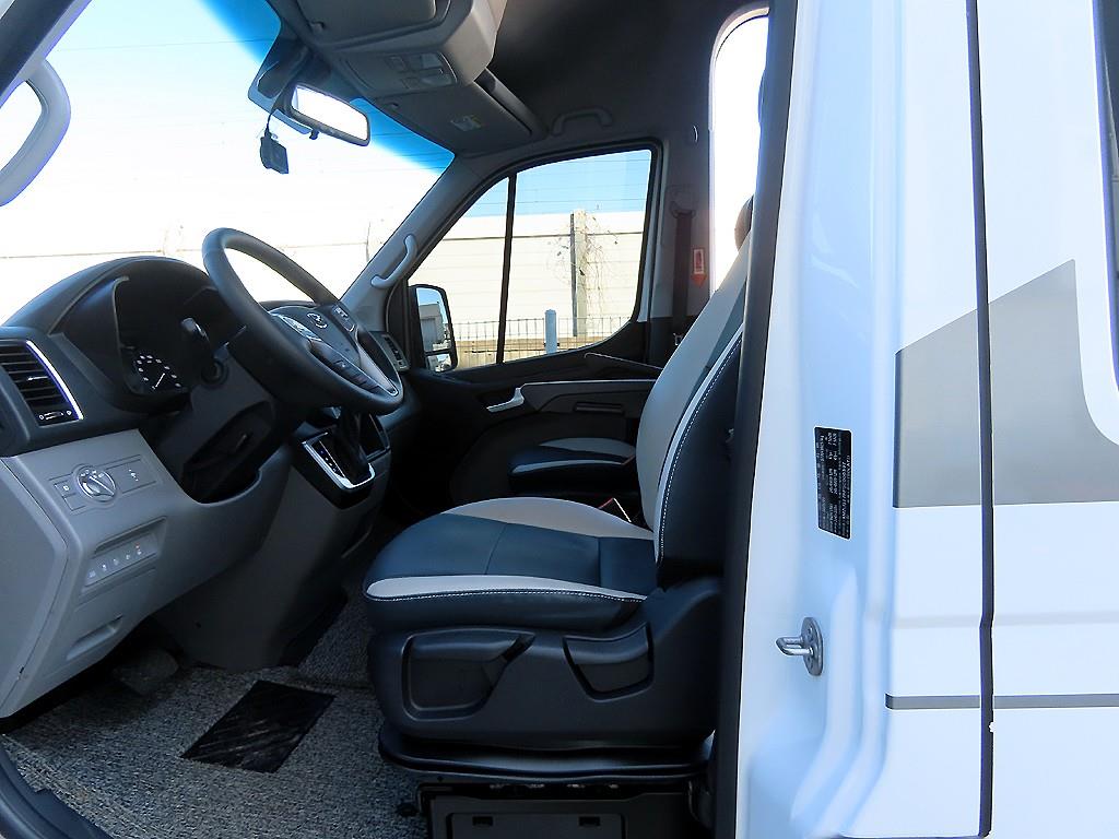 HYUNDAI Solati - Vista 5