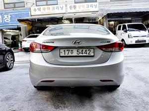 HYUNDAI Avante - Vista 6