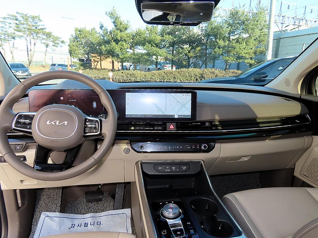 KIA Carnival - Vista 8