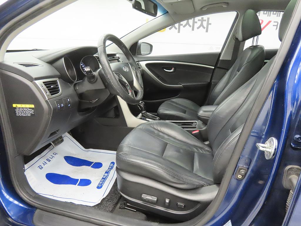 HYUNDAI i30 - Vista 5