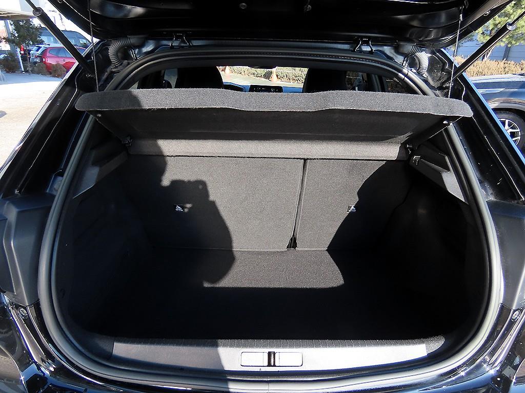 Peugeot 208 2023 Negro - Importación desde Corea - HF Imports Iquique - Foto 18