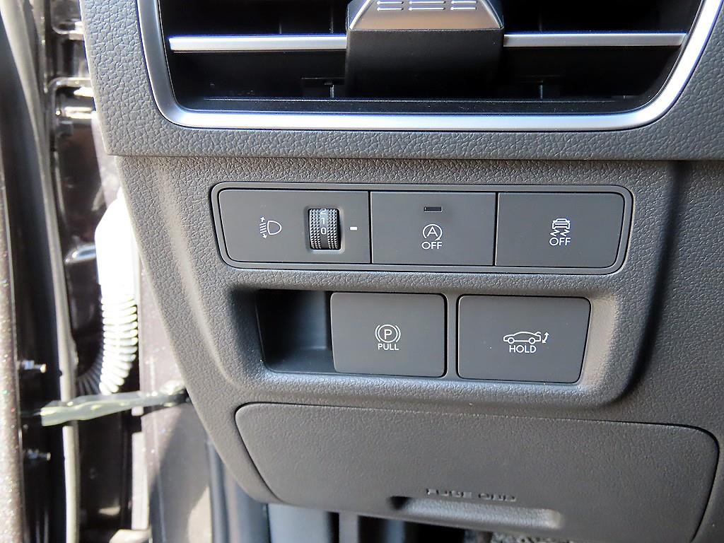 HYUNDAI Sonata - Vista 12