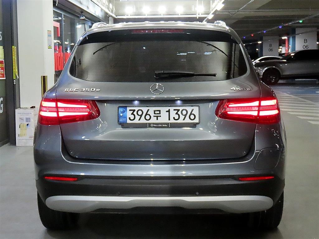 Mercedes Benz GLC Class - Vista 5