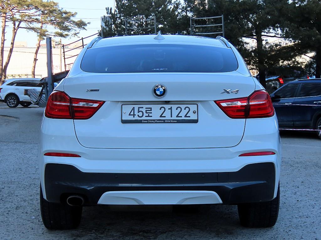 BMW X4 - Vista 4