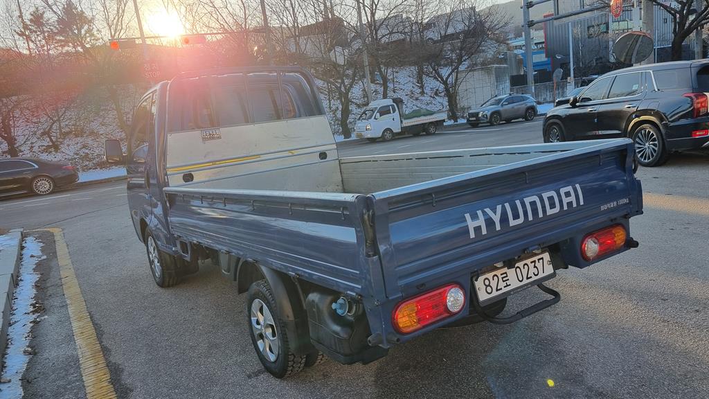 Small Truck Cargo (small) - Vista 4