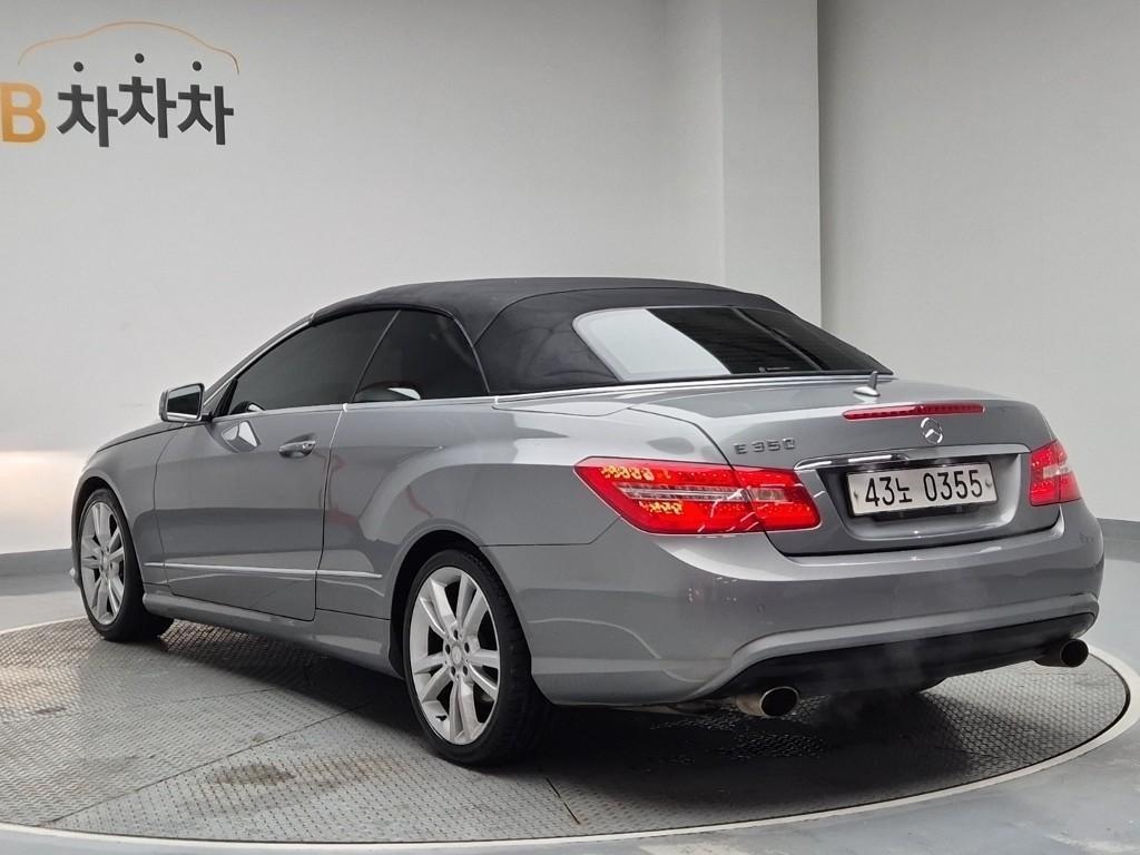 Mercedes Benz E class - Vista 4