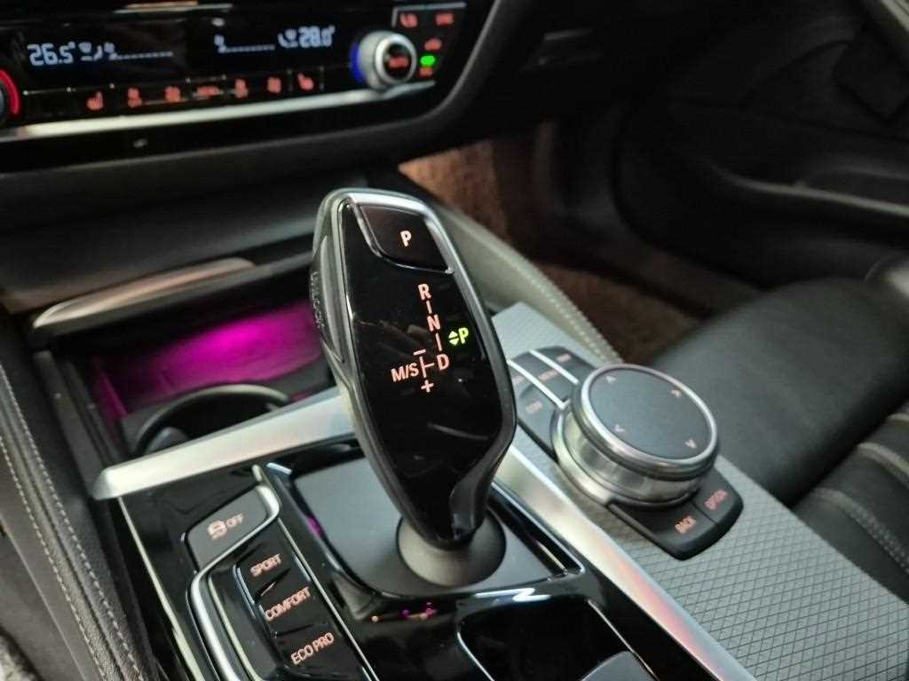 BMW 5 Series - Vista 8