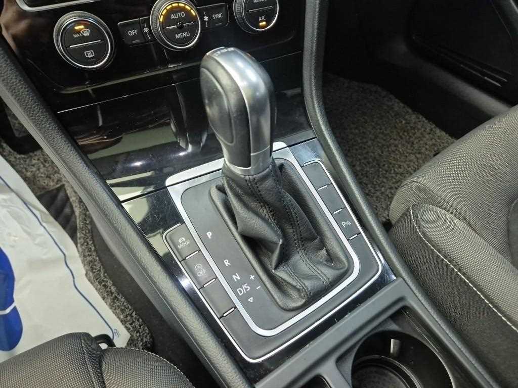 Volkswagen Golf - Vista 8