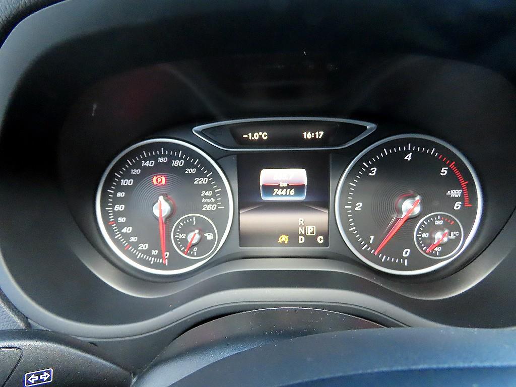 Mercedes Benz B Class (MY B) - Vista 9