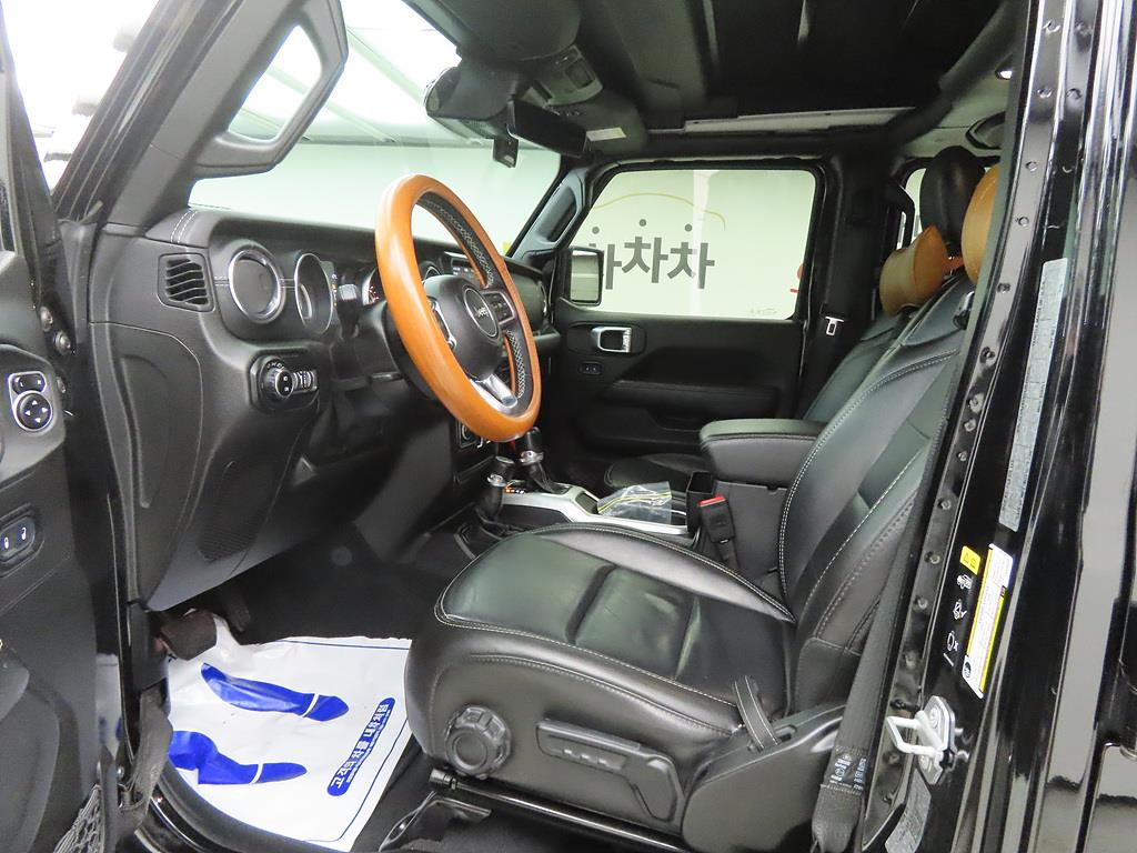 Jeep Wrangler - Vista 5