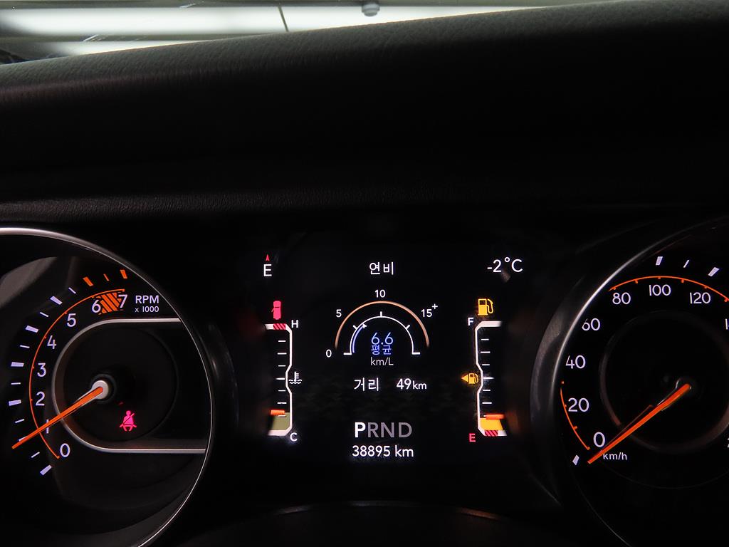 Jeep Wrangler - Vista 9