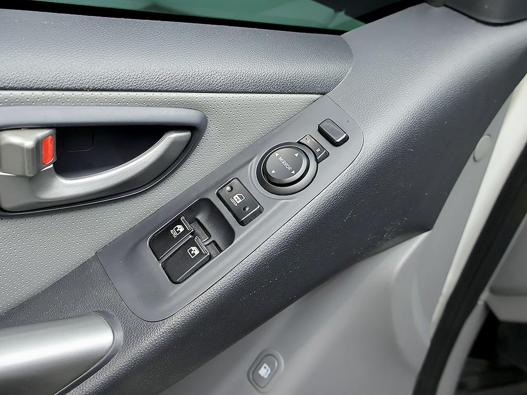 HYUNDAI Starex 2017 Blanco - Importación desde Corea - HF Imports Iquique - Foto 13