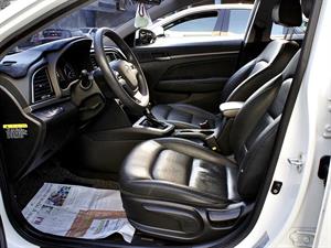 HYUNDAI Avante - Vista 10