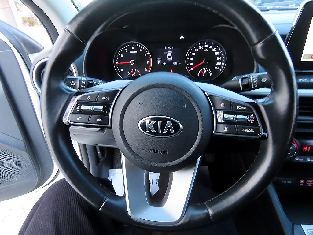 KIA K3 - Vista 8