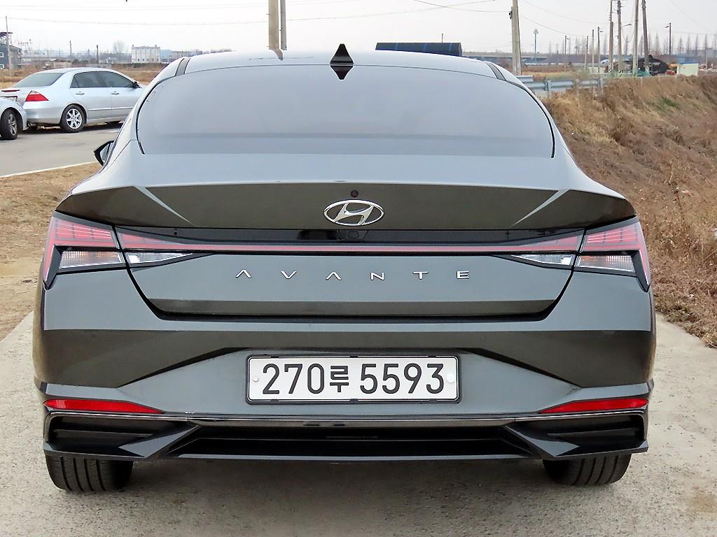 HYUNDAI Avante - Vista 4