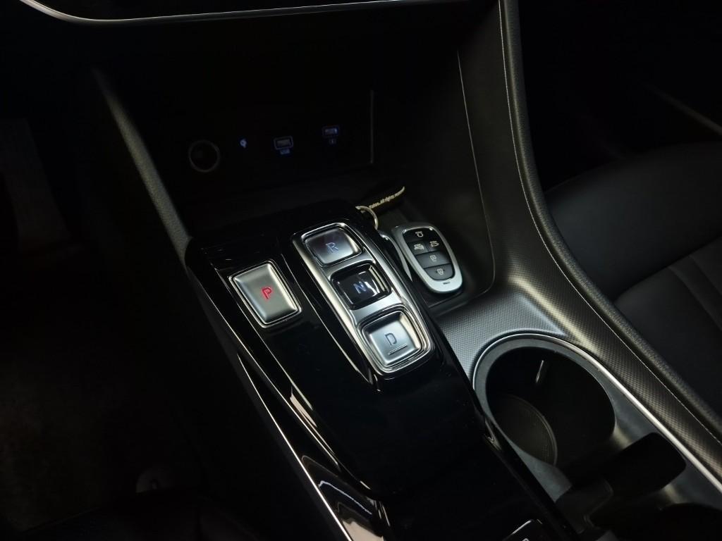 HYUNDAI Sonata - Vista 8