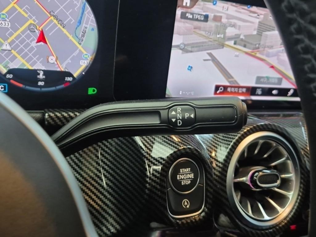 Mercedes Benz GLA Class - Vista 8