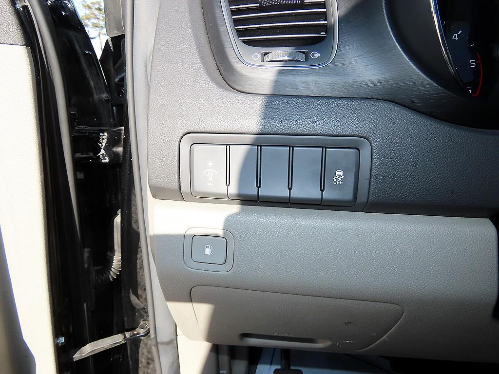 KIA Carnival 2017 Negro - Importación desde Corea - HF Imports Iquique - Foto 13