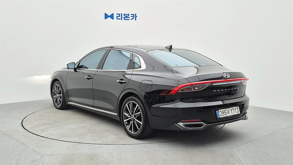 HYUNDAI Grandeur - Vista 4