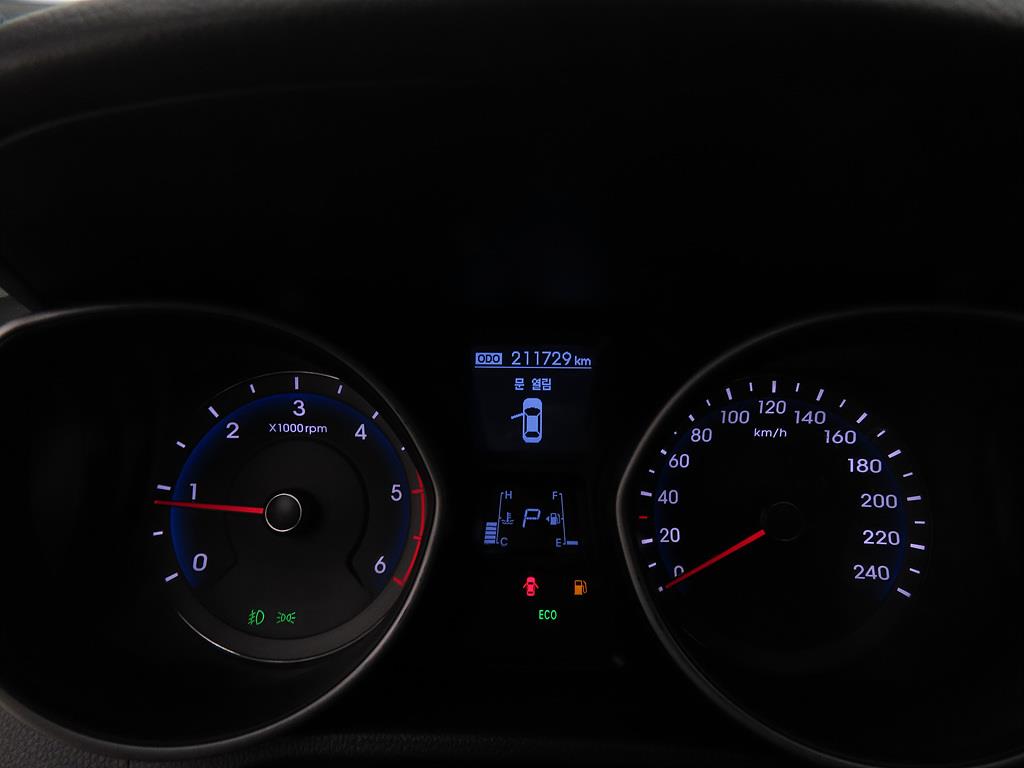 HYUNDAI i30 - Vista 9