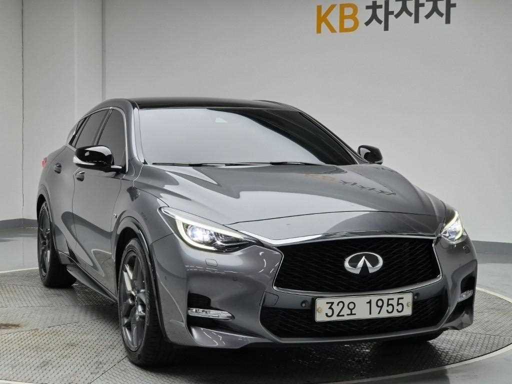 Infiniti Q - Vista 4