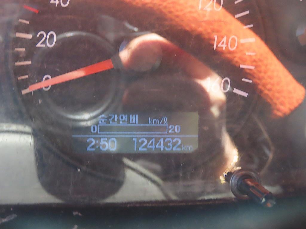 medium and large bus Hyundai bus - Vista 11