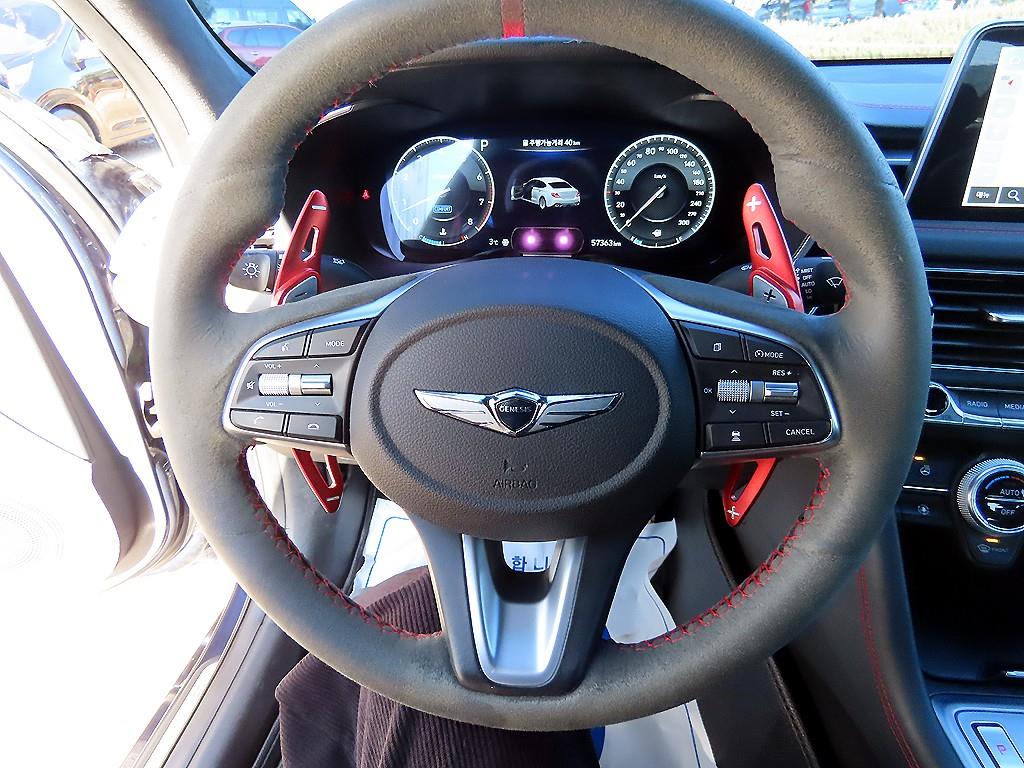 Genesis G70 - Vista 8