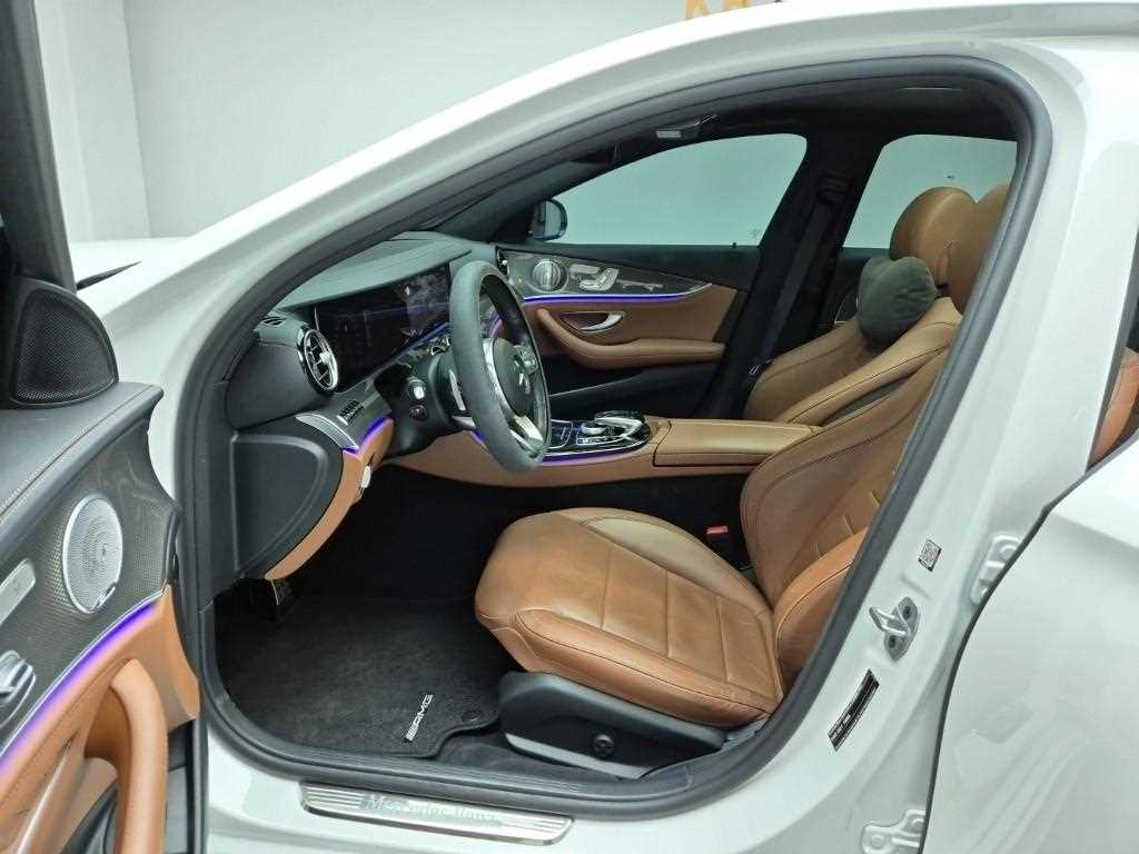 Mercedes Benz E class - Vista 10