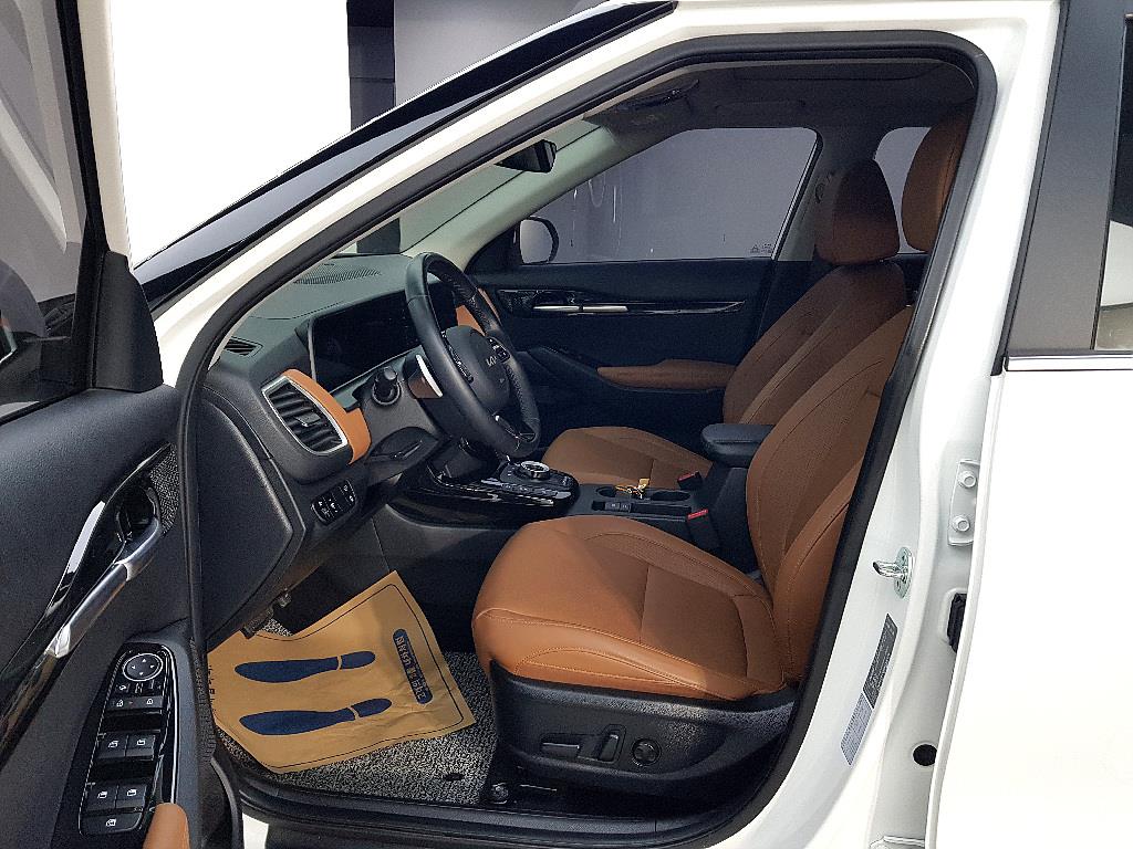 KIA Seltos - Vista 8