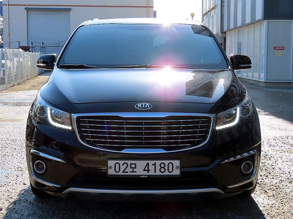 KIA Carnival 2017 Negro - Importación desde Corea - HF Imports Iquique - Foto 1