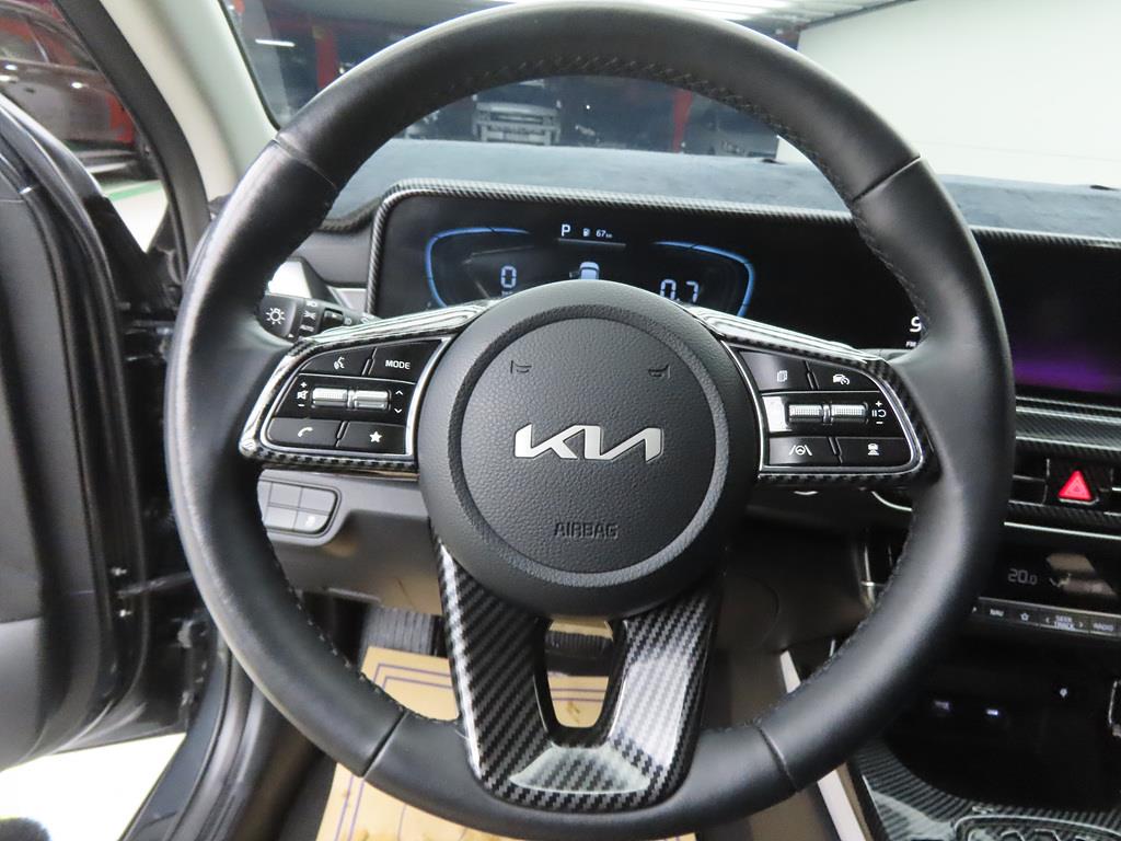 KIA Seltos - Vista 8