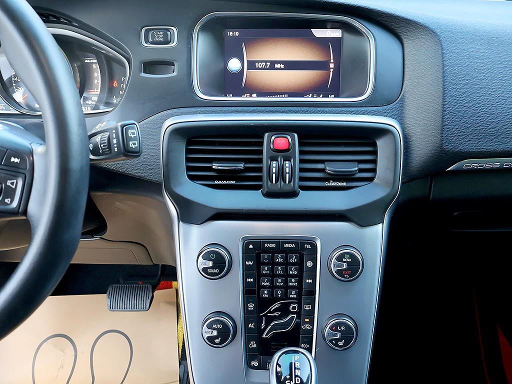 Volvo V40 2019 Blanco - Importación desde Corea - HF Imports Iquique - Foto 9