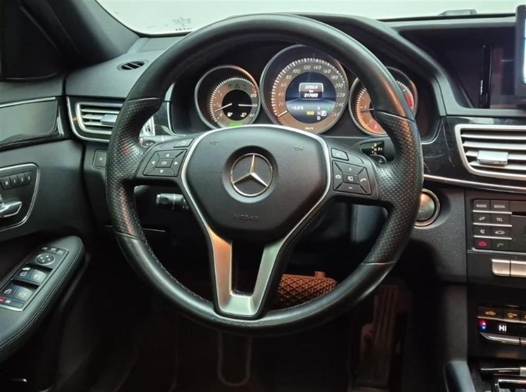 Mercedes Benz E class - Vista 9