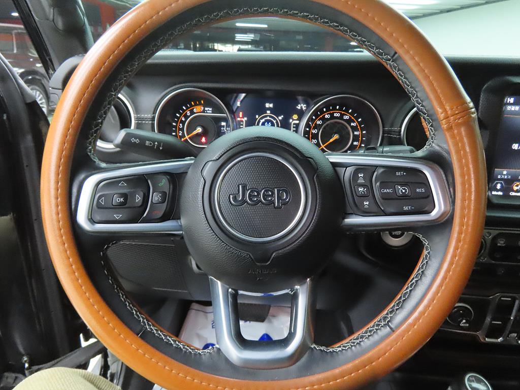 Jeep Wrangler - Vista 8