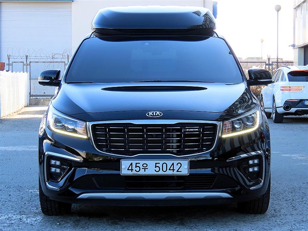 KIA Carnival 2019 Negro - Importación desde Corea - HF Imports Iquique - Foto 1