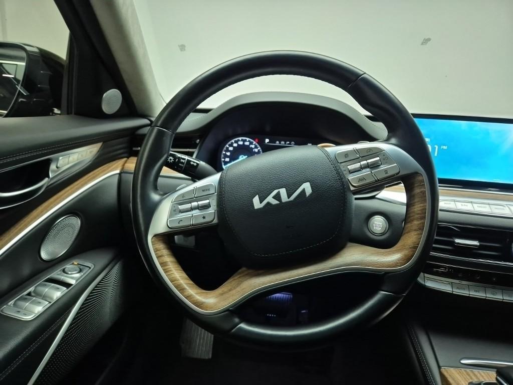 KIA K9 - Vista 9