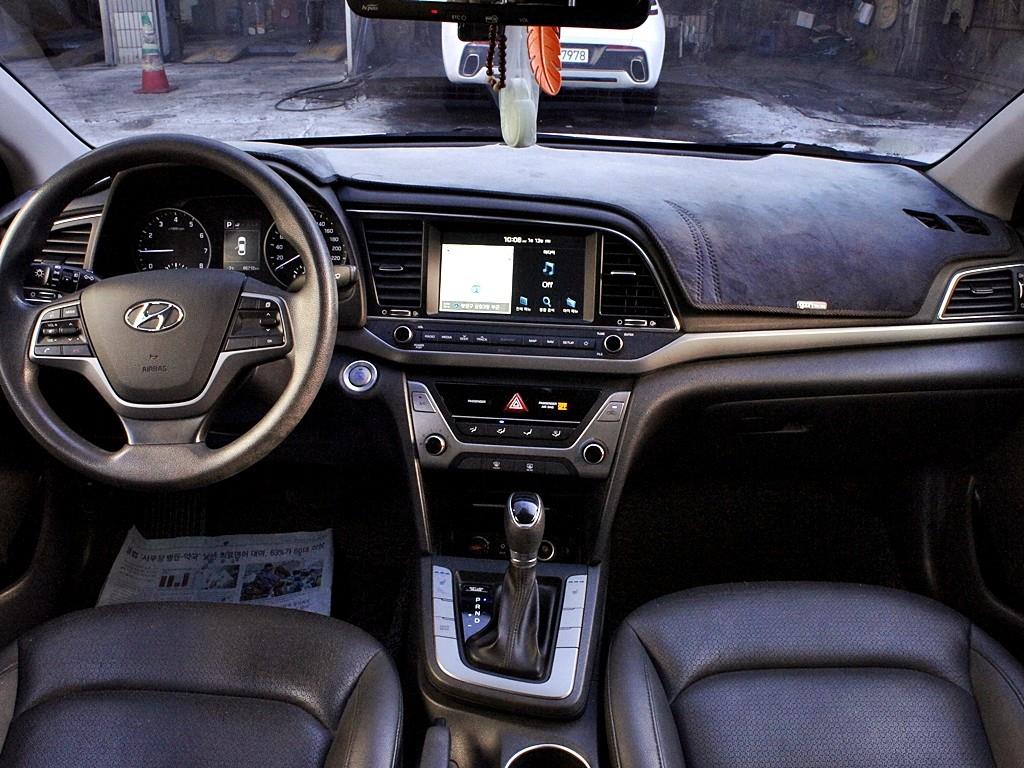 HYUNDAI Avante 2018 Blanco - Importación desde Corea - HF Imports Iquique - Foto 7