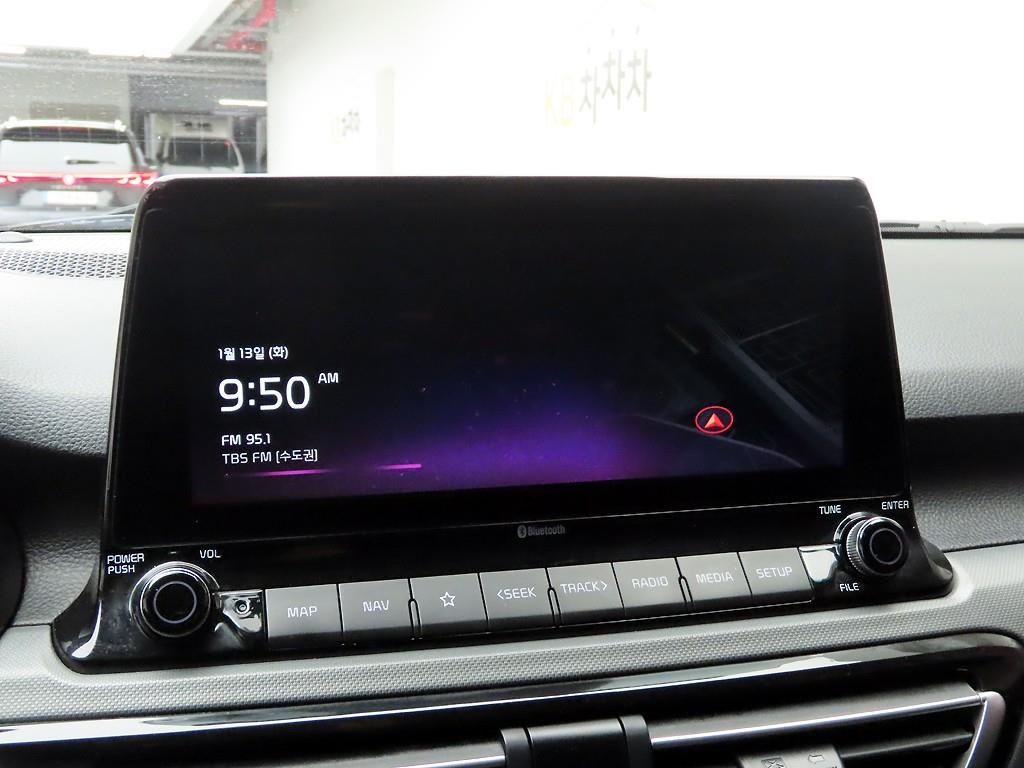 KIA Seltos - Vista 8