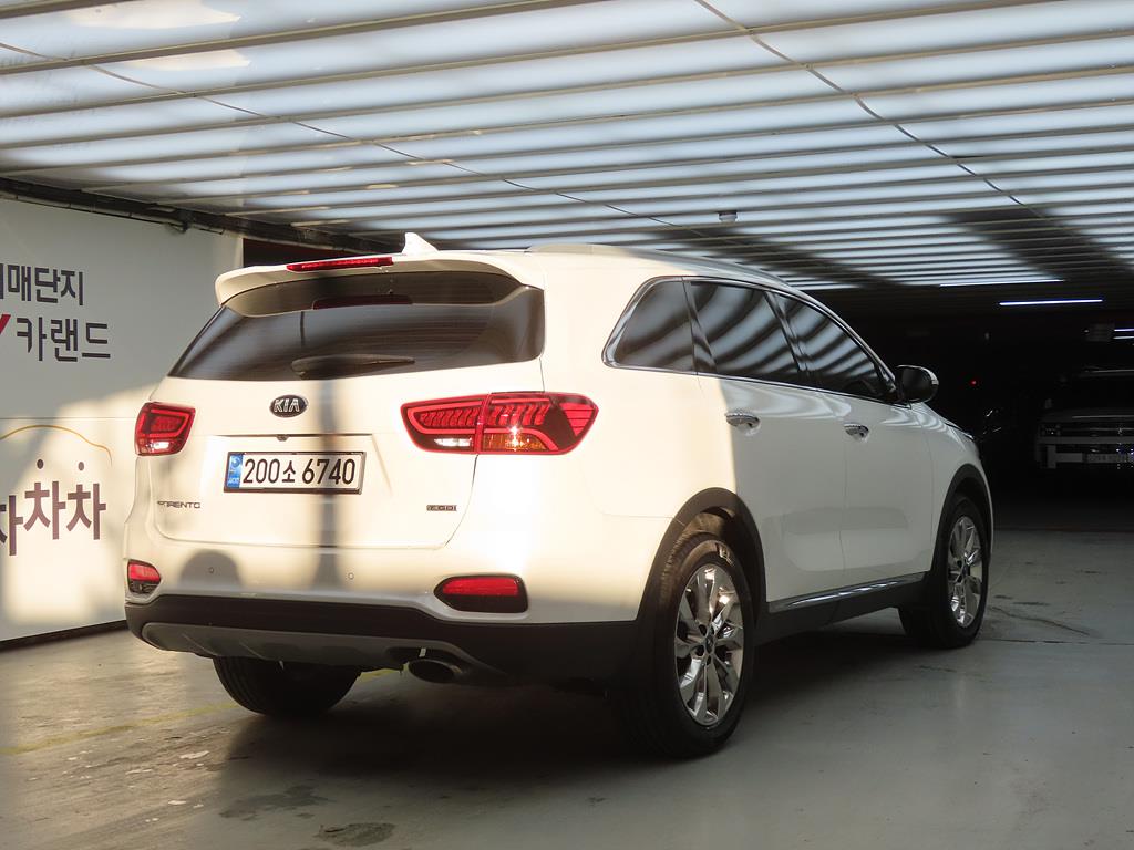 KIA Sorento - Vista 4