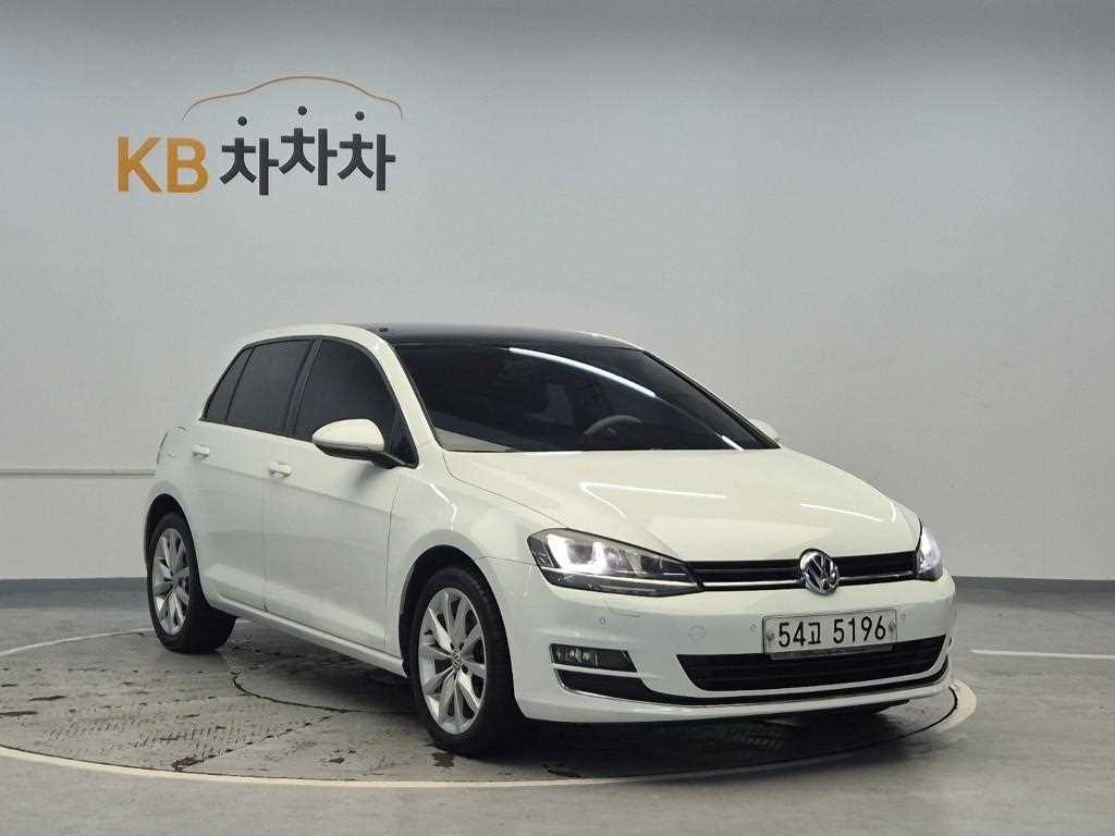 Volkswagen Golf - Vista 4